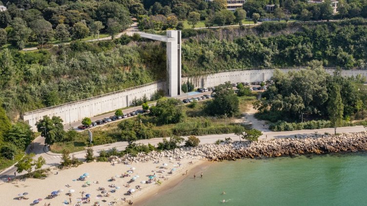 Одобриха разрешителното за панорамния асансьор, с който ще се слиза от Морската градина на крайбрежната алея