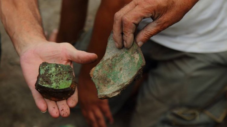 Разкриха некропол на богаташи от Второто българско царство на строеж във Враца