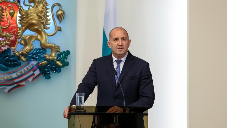 Радев проговори за "Боташ": Управляващите да спрат да лъжат нагло