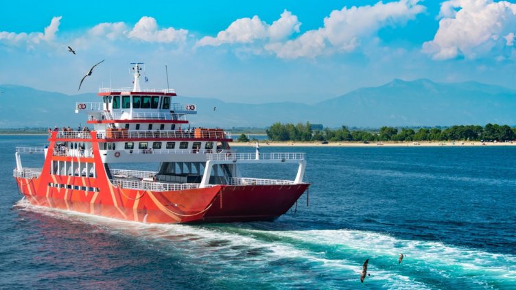 Гърция въвежда строги мерки при пътуване с ферибот