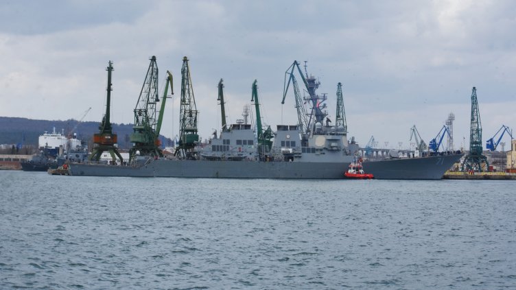 Гостува ни US ескадрен миноносец &bdquo;USS ROSS&rdquo; (СНИМКИ)