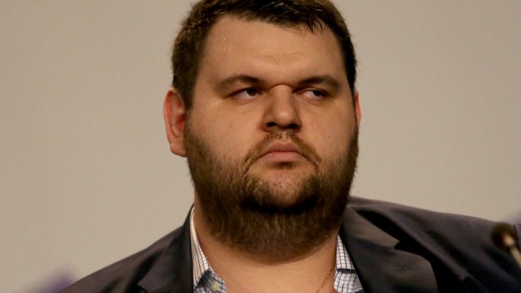 Разпитаха Делян Пеевски в прокуратурата 