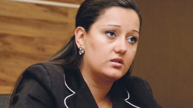 Павлова: Поисках сделката за Царските конюшни да се обяви за нищожна