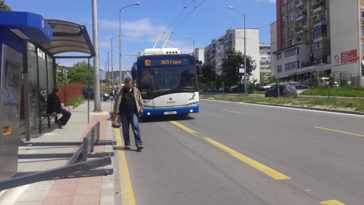 Тролеите във Варна спряха