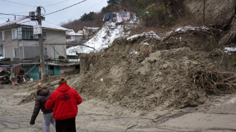 Варненци спасяват сливенско село