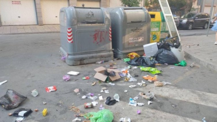 Варненци: В тази мръсотия не може да се живее! (СНИМКИ)