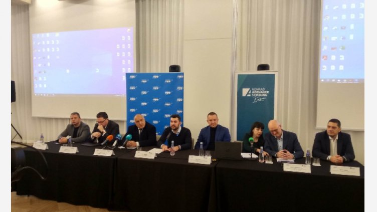 Борисов във Варна: България е на прага на криза, подобна на гръцката