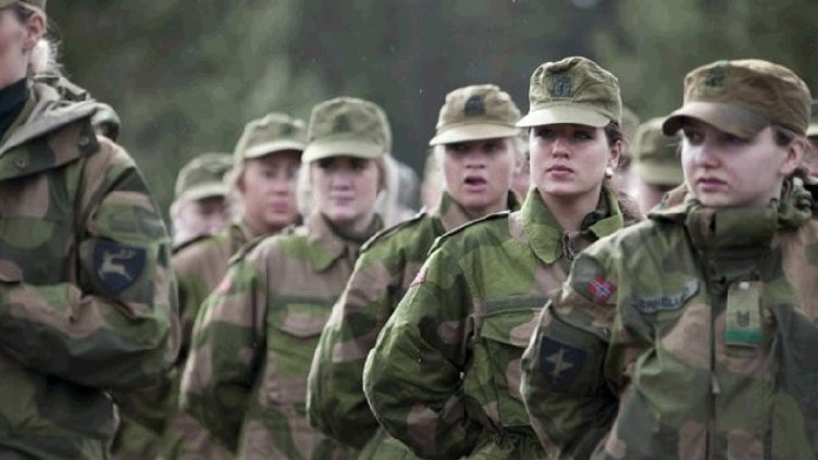 Казармата за жените в Норвегия задължителна от днес