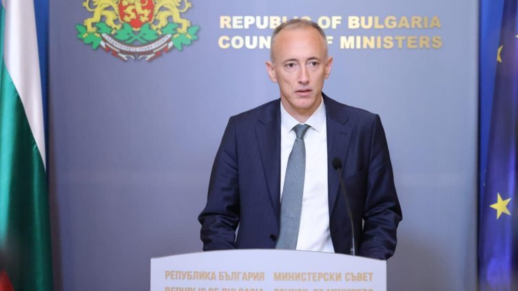 Вълчев: Голям брой зрелостници не се явиха на матурата