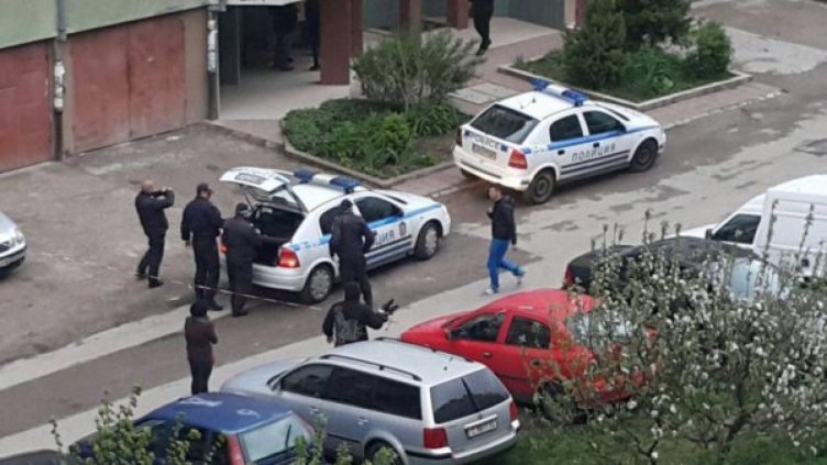 Михаил, който бе открит мъртъв в мазето, не е убит?