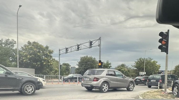 От община Варна обявиха докога няма да работи светофара на "Почивка"