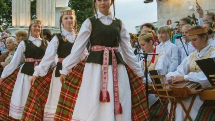 Безплатен концерт на Балкан Фолк Фест утре във Варна