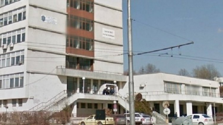 Сградата на КАТ във Варна остана без ток