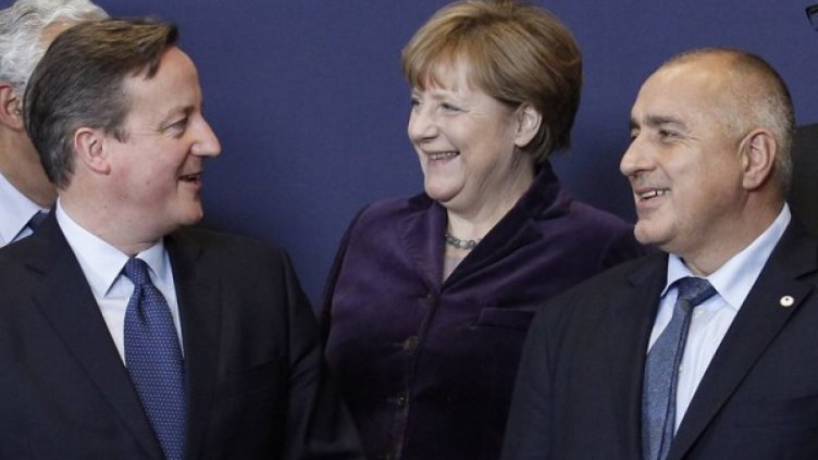 Камерън показвал клипчета в Брюксел от визитата у нас