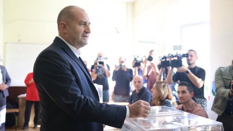 Румен Радев: Всички искаме да се сложи край на този изтощителен маратон от непрекъснати избори