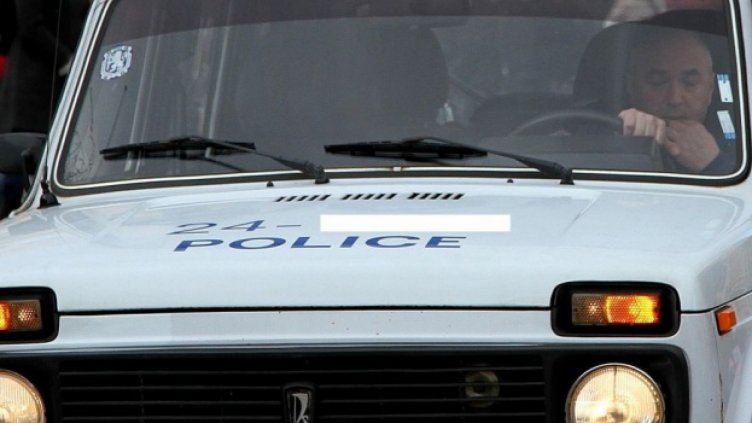 Арест за мъж, опитал се да подпали полицай