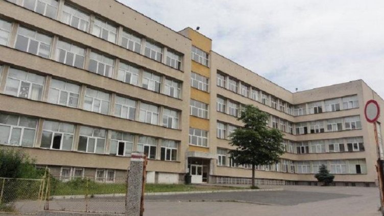 Под 400 психолози работят в близо 2 500 училища у нас