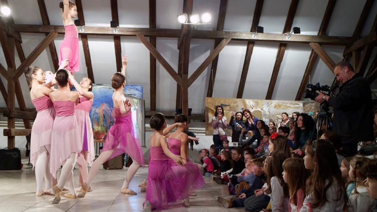 Безплатен концерт за деца и родители във Варна за Деня на будителите