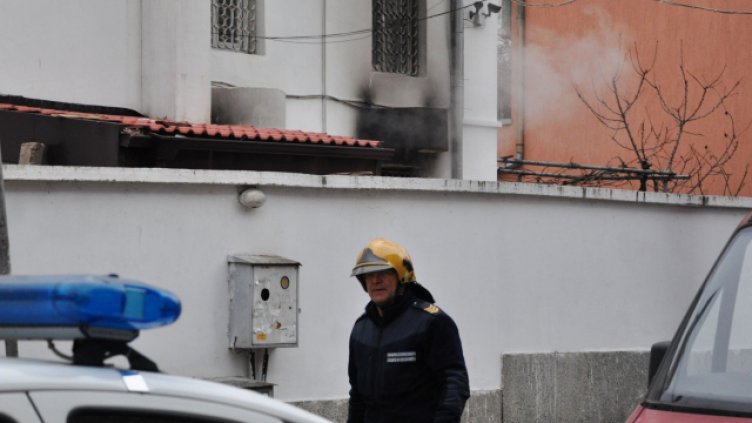 Пострадалият от пожара в джамията излезе от кома