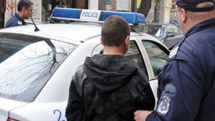 Арестуваха млад варненец с наркотици в центъра