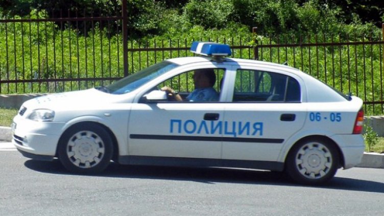 Спипаха двама да карат без книжки във Варненско