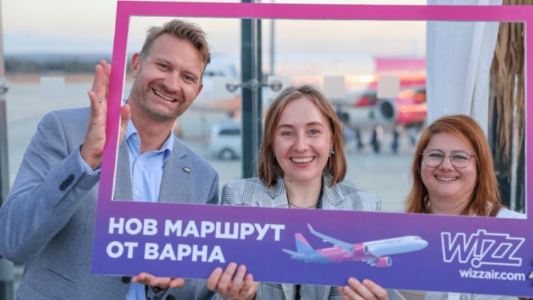 Wizz Air възобнови полетите от Варна до Милано и изненада осем късметлии със специални „розови билети“