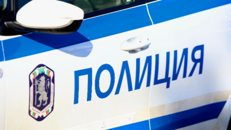 Маскирани пребиха и ограбиха възрастно семейство в дома им