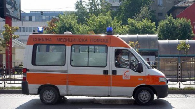 Кола блъсна човек във "Владиславово"(Обновена)