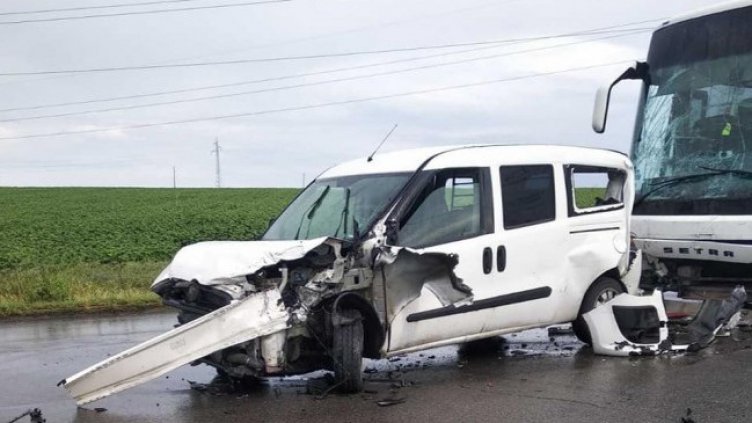 Устата оцеля в кошмарен инцидент на пътя