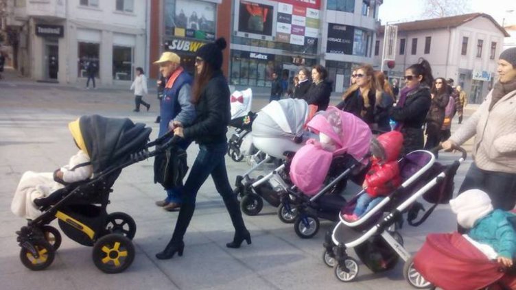 191 млади баби без помощи заради невръстни родилки