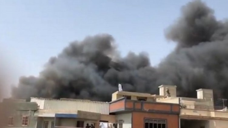 Самолет със 107 души се разби в Пакистан