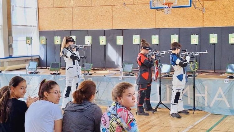 Раздадоха 19 комплекта медали на турнир по спортна стрелба във Варна