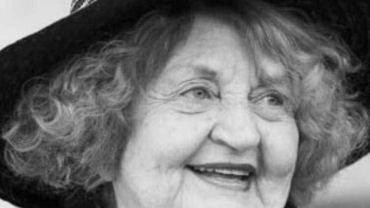 Прощаваме се с иконата на българската комедия. Усмивката и споменът остават...