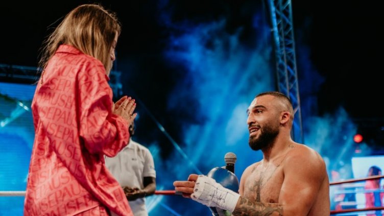 Алексанян защити евротитлата си на SENSHI 22 и предложи брак (ВИДЕО)