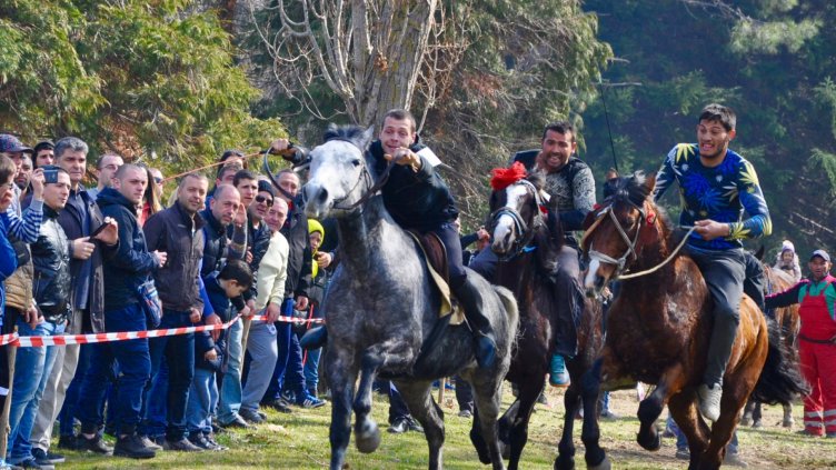 Снимки: Пламен Гутинов