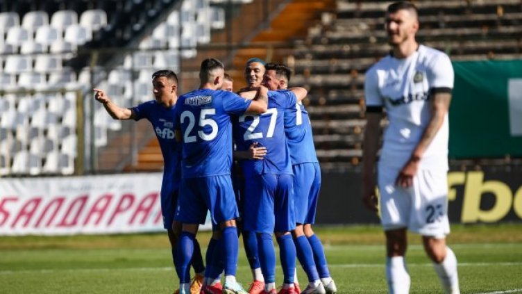 Соколите изпуснаха победата срещу "Славия"