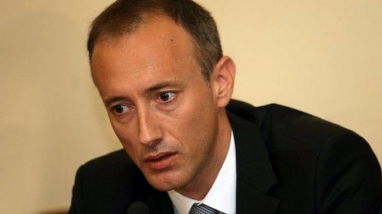 Заплати за учителите ще има въпреки кризата, уверява Вълчев