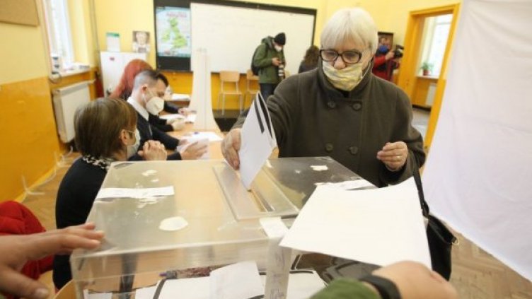 "Галъп": 8,2% е избирателната активност към 10 ч.