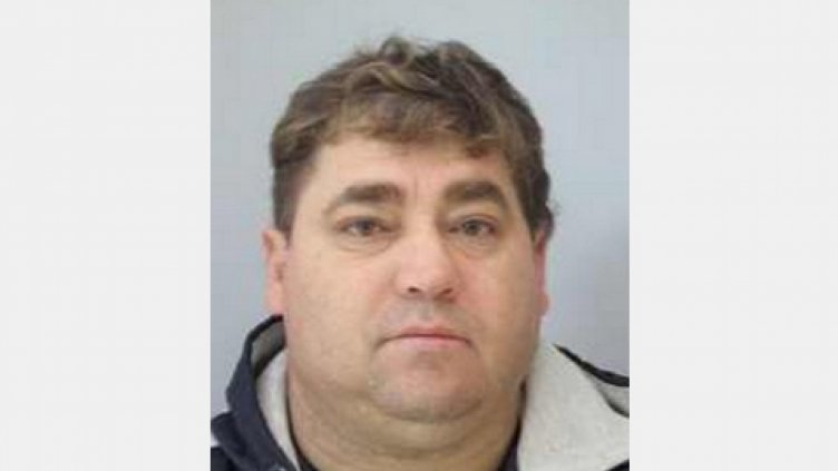 Таксиджия уби гаджето си, опита да се самоубие и изчезна