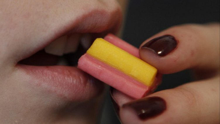 „Дъвката остава в стомаха за 7 години” и още митове и легенди