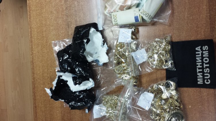 Снимки Агенция Митници