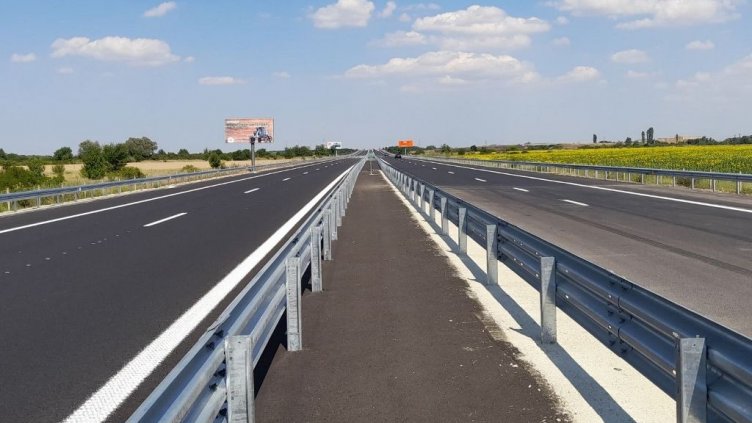 Краят на мъчното тътрене! От бургаския плаж, по "Тракия", та до София