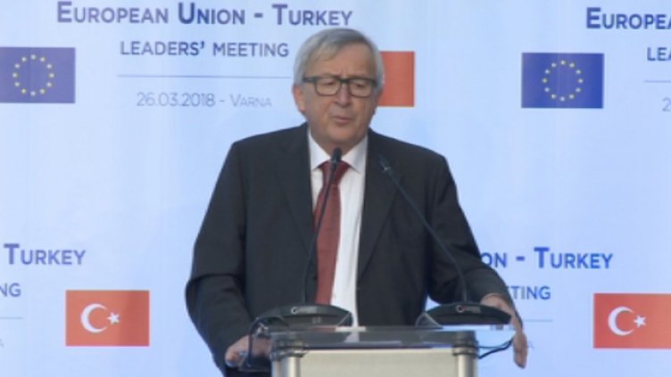 Юнкер заплашва да подаде оставка като шеф на ЕК