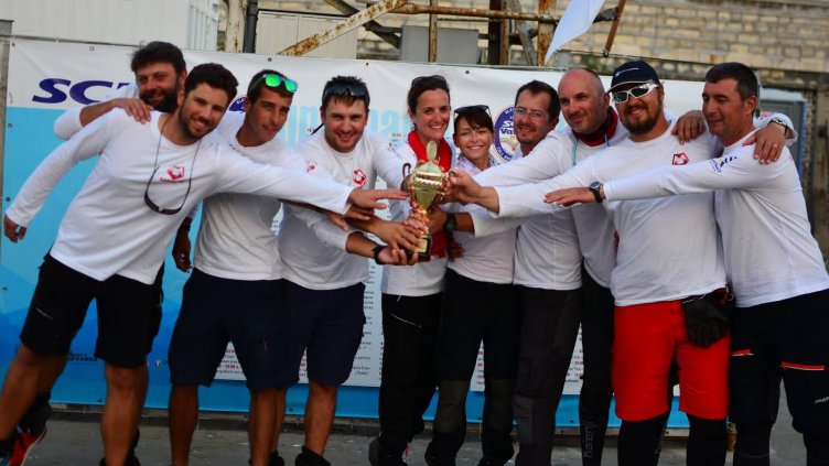 Две отличия от “Ветрила” отплават за Румъния, пет остават във Варна 