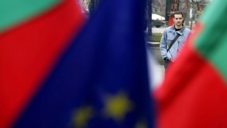 Една трета от българите още не са решили кой ще подкрепят за Европарламента