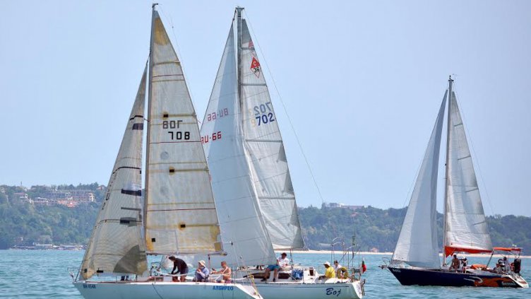 Вятър забави старта на Varna Channel Cup