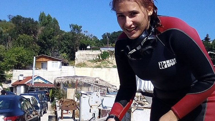 Чистят морското дъно край Варна