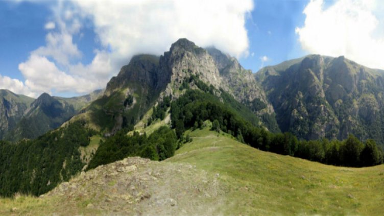 ПСС спаси чужденец и издирва загубили се туристи в Родопите