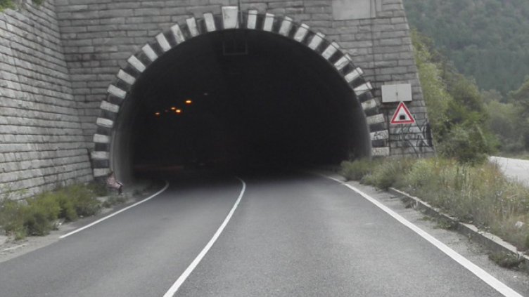 Най-опасните тунели са във Велико Търново и на пътя Плевен-Ловеч-Троян-Кърнаре