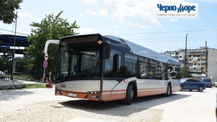 Картите за градски транспорт за студенти и ученици във Варна ще поевтинеят